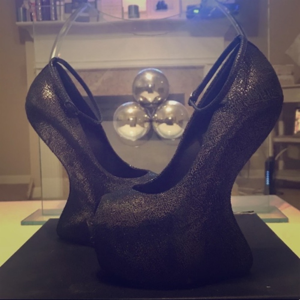 FLASH SALE!!!! ❤️🥳💖💖 Giuseppe Zanotti heels